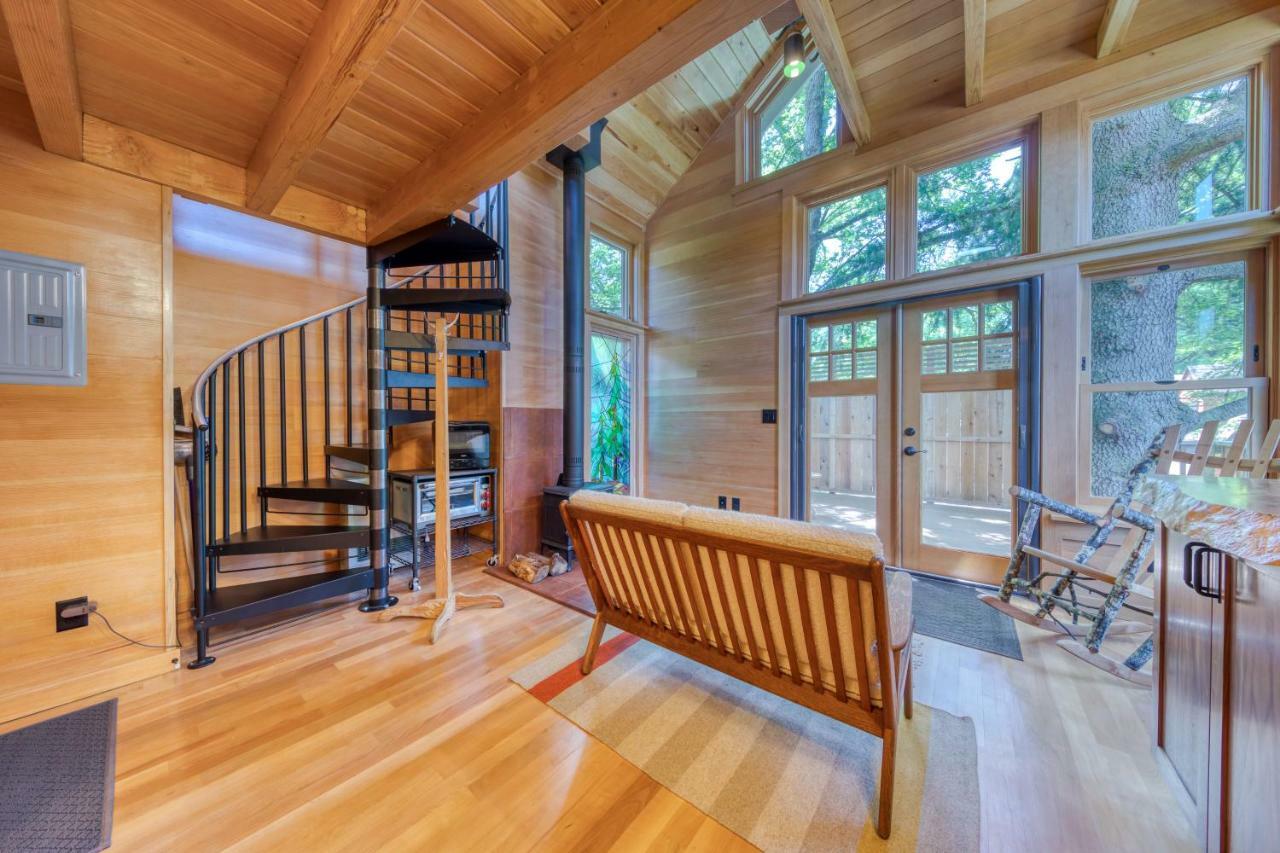 Tabor Treehouse Hotel Portland