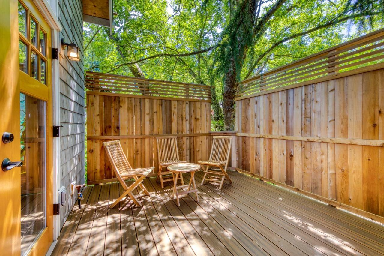 Tabor Treehouse Hotel *
